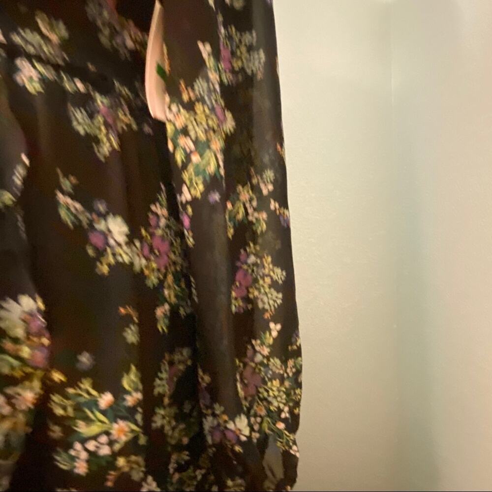 Q&A Los Angeles "Glitz & Glam Black Floral Midi - Picture 5 of 16
